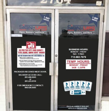 Sign-Ups and Banner's Front Door with notice of COVID-19