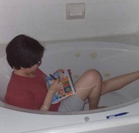 Choi manages to draw anywhere, even in the oddest places. Here, he is sitting in a bathtub during a power outage, drawing in his sketchbook.