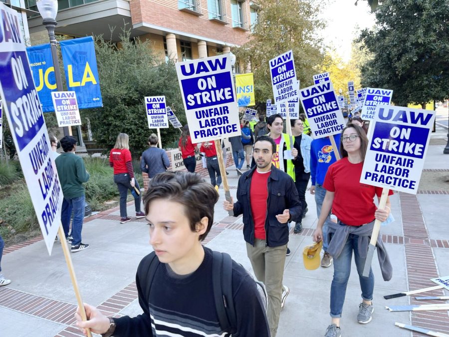 Picture from Los Angeles Times showing TA riots at a UC school 