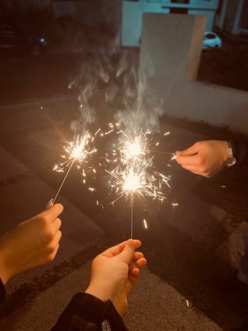 Fireworks with friends on New Years Eve
Source: qmelie Via Pinterest
